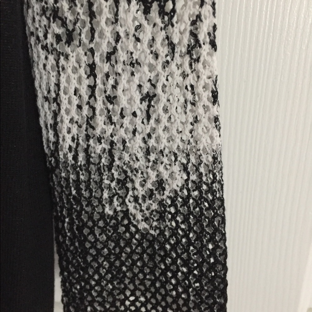 Sweater - Picture 2 of 4